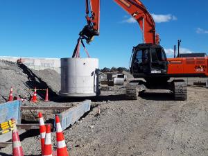 CHC team installing 10tonne manhole Campbell